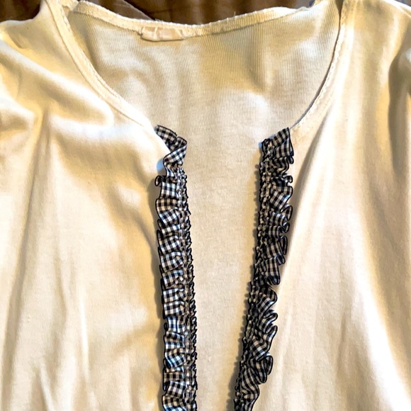 Long sleeve open front lightweight cotton T-shirt/sweater w/ front blk/wh ruffle - Picture 3 of 3